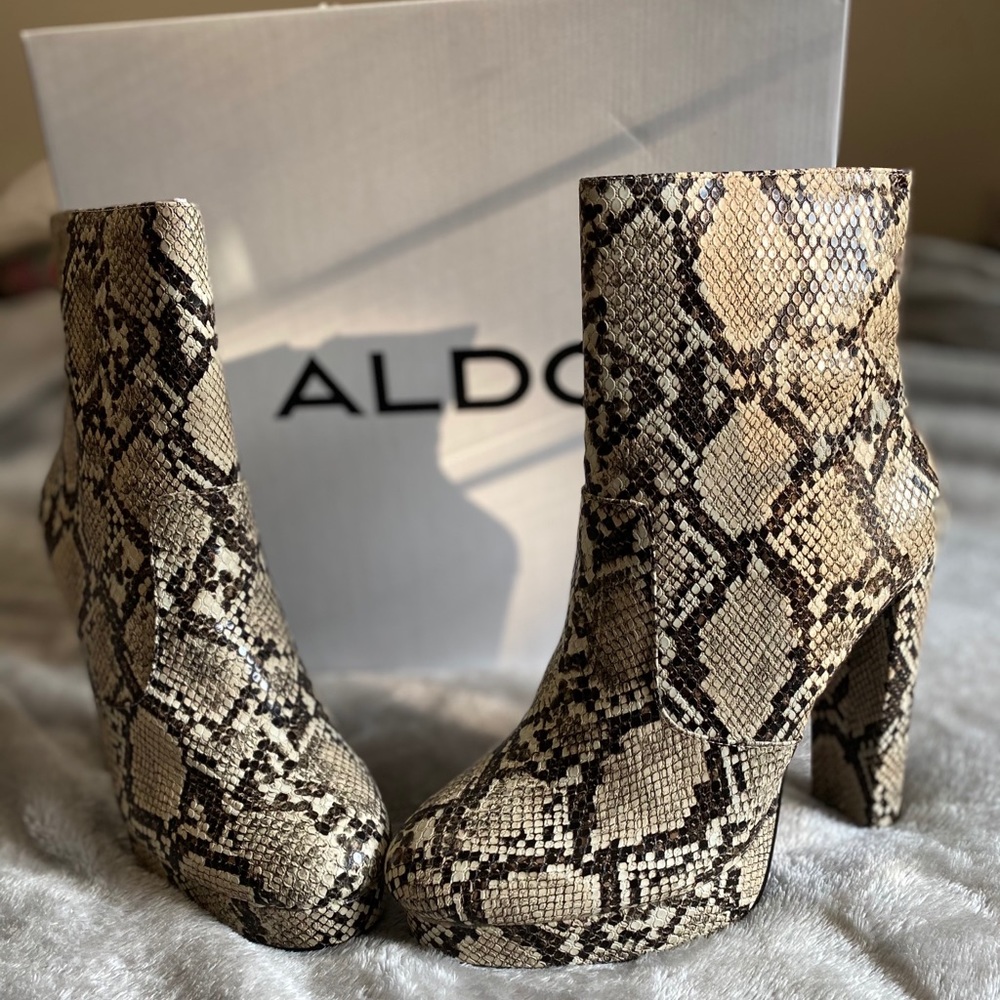 NWT ALDO Snakeskin Boots 🔥